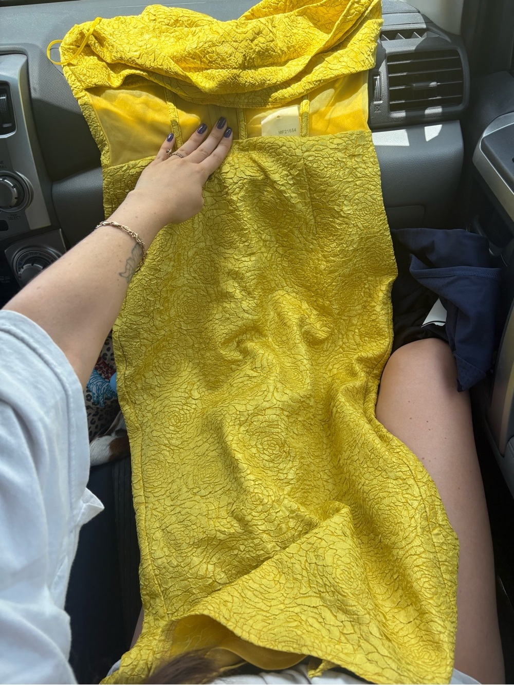 Strapless Sweetheart Textured Yellow Midi Dress - Picture 4 of 6